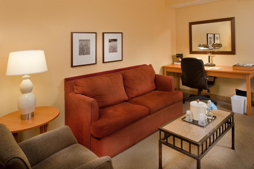 Radisson Hotel Fairview Heights - St Louis Exterior photo